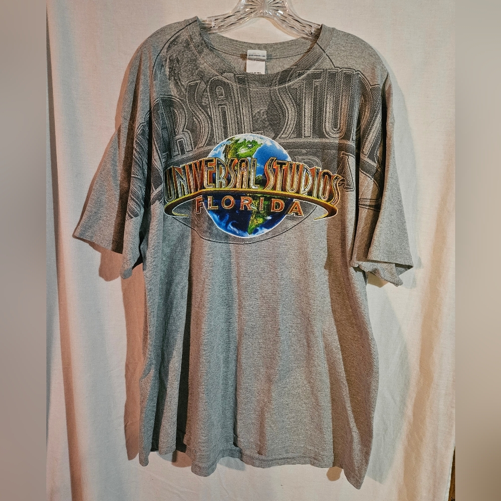 Vintage Universal Studios Florida Large Logo T-Shirt In Gray Size 2XL